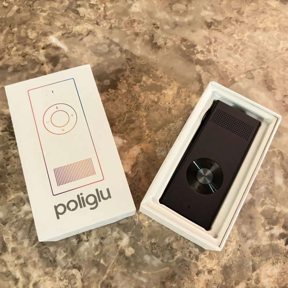 Poliglu Black Portable Language Translator
